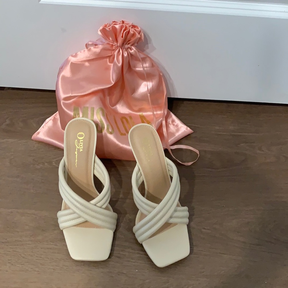 OLIVIA FERGUSON NUDE MULE HEELS